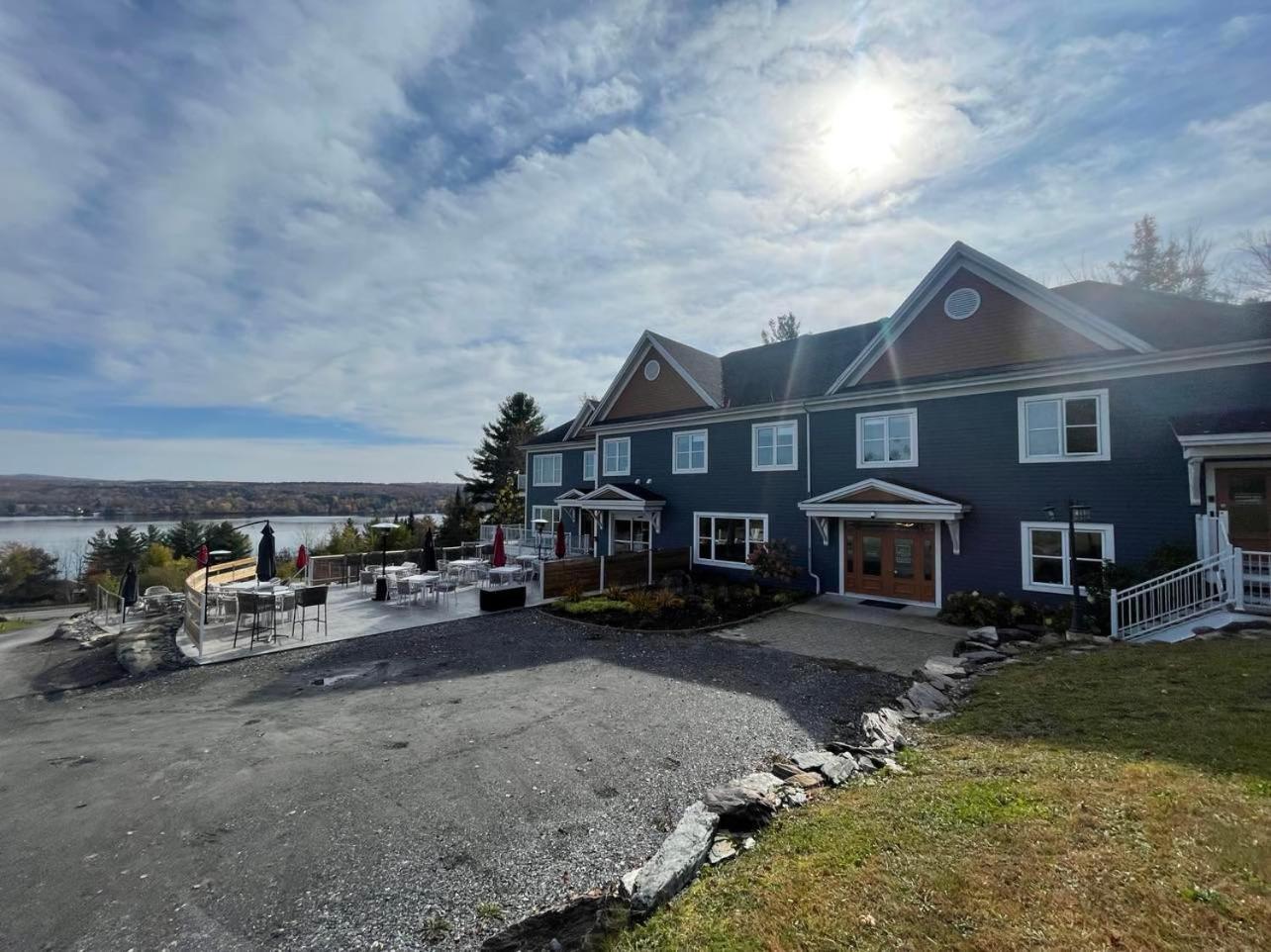 Location Au Sommet Du Lac Magog Екстериор снимка