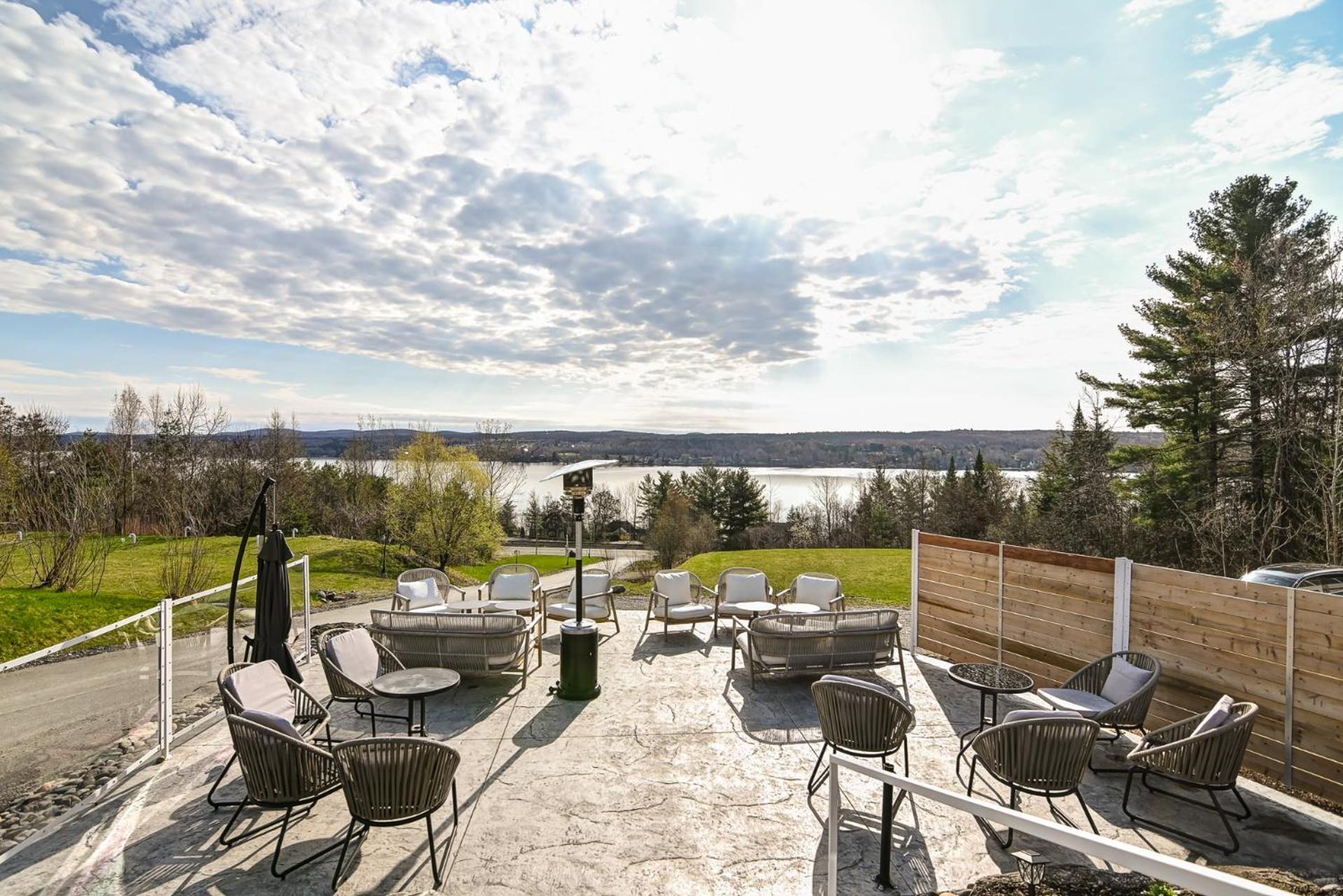 Location Au Sommet Du Lac Magog Екстериор снимка