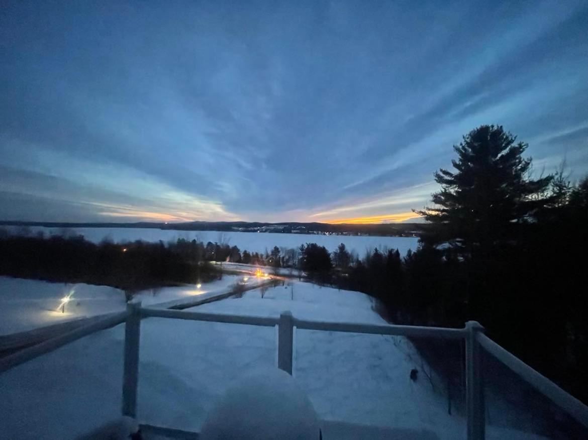 Location Au Sommet Du Lac Magog Екстериор снимка