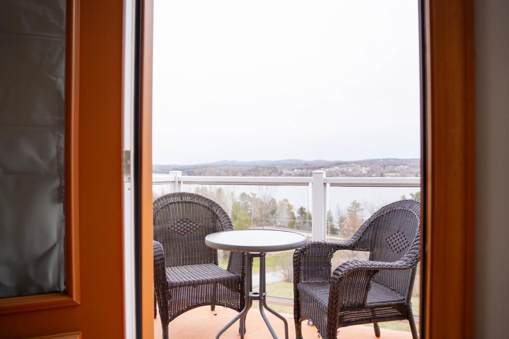 Location Au Sommet Du Lac Magog Екстериор снимка